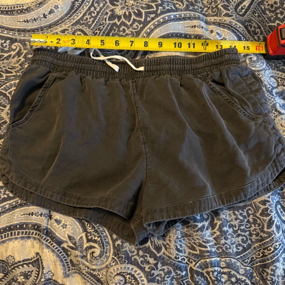 Billabong Shorts - Picture 4 of 4